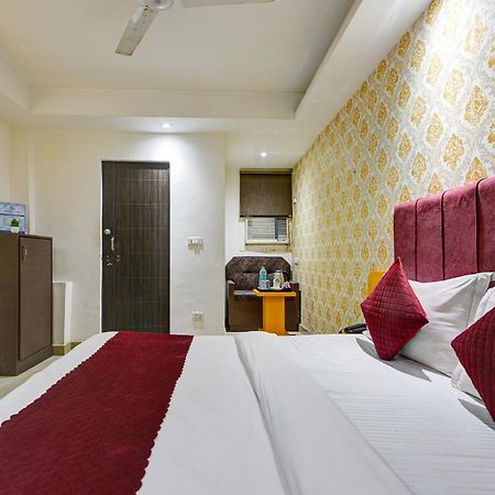 Hotel Platinum With Free Pickup-Delhi Airport Yeni Delhi Dış mekan fotoğraf