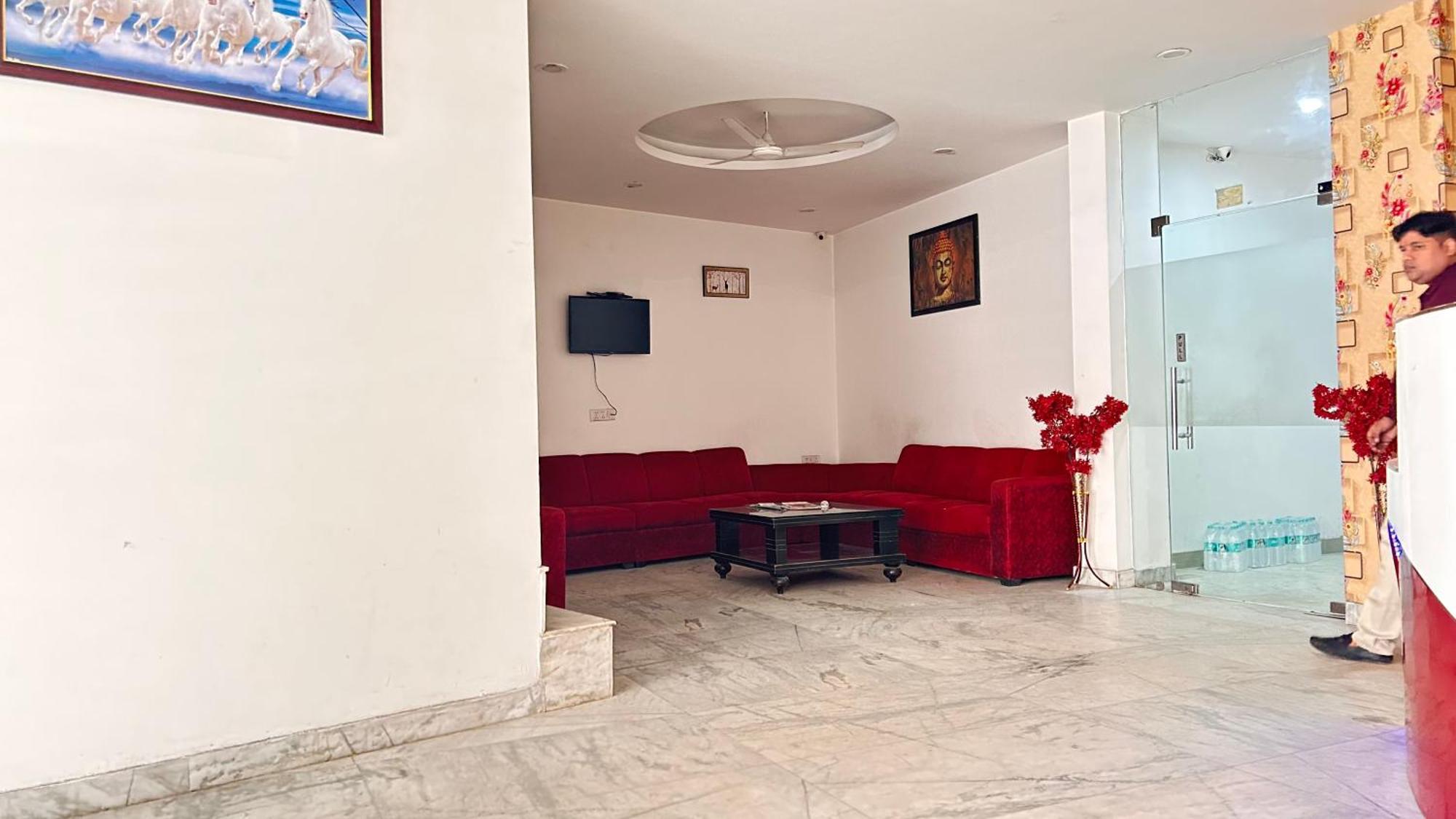 Hotel Platinum With Free Pickup-Delhi Airport Yeni Delhi Dış mekan fotoğraf