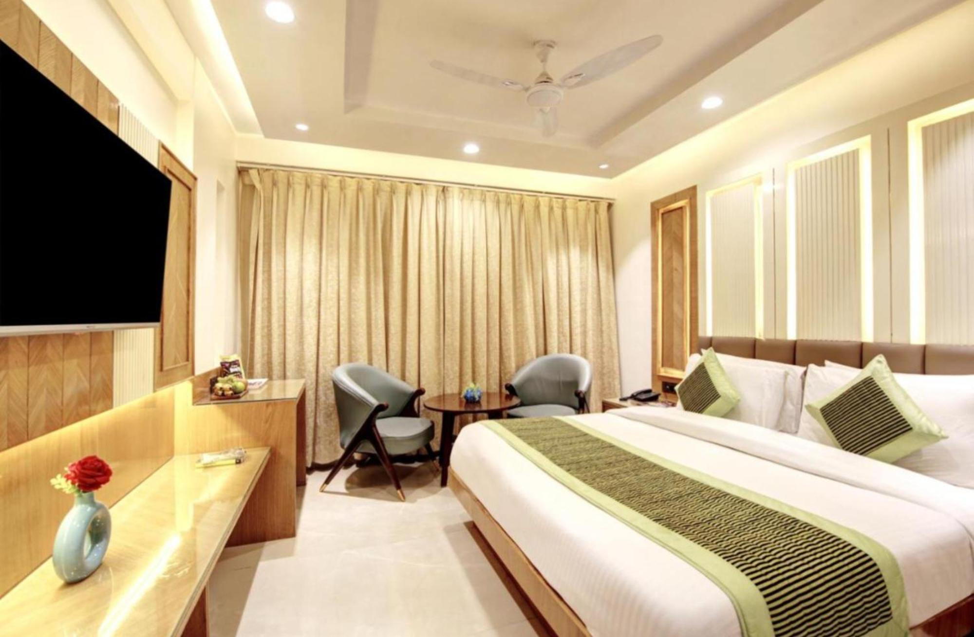 Hotel Platinum With Free Pickup-Delhi Airport Yeni Delhi Dış mekan fotoğraf
