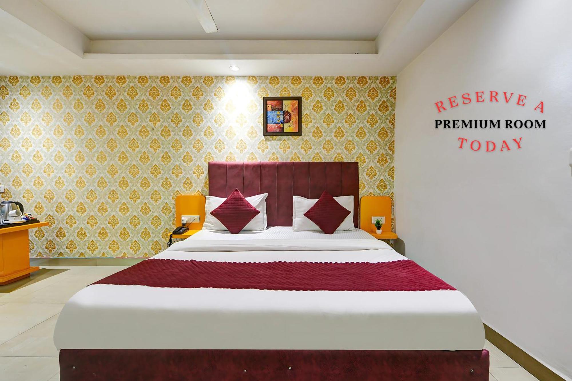 Hotel Platinum With Free Pickup-Delhi Airport Yeni Delhi Dış mekan fotoğraf