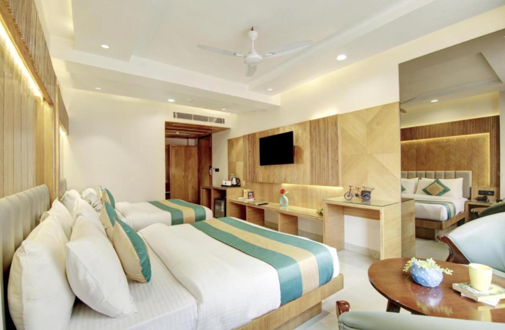 Hotel Platinum With Free Pickup-Delhi Airport Yeni Delhi Dış mekan fotoğraf