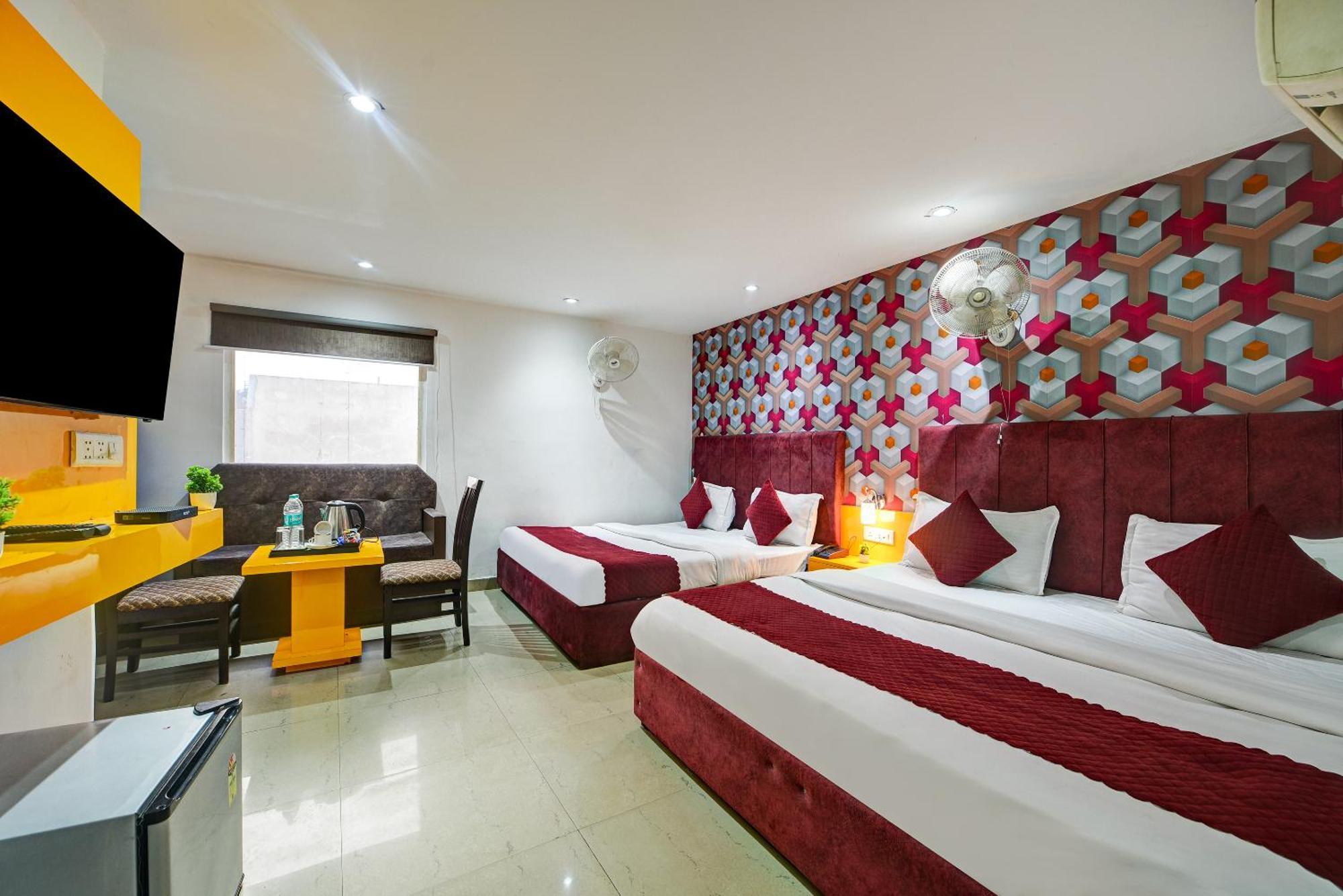 Hotel Platinum With Free Pickup-Delhi Airport Yeni Delhi Dış mekan fotoğraf
